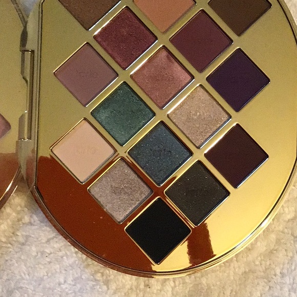 Makeup - Picture 4 of 5